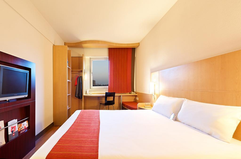 Ibis Leshan City Center Exterior foto