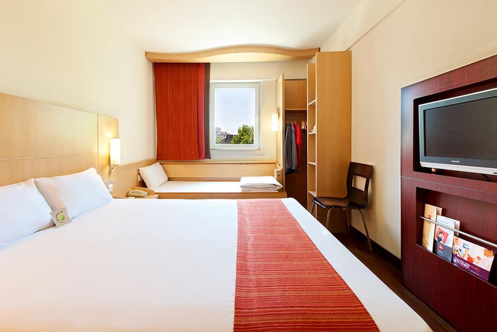 Ibis Leshan City Center Exterior foto